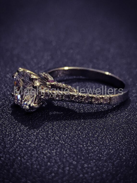 Diamond Style Ring in Silver LR-C037